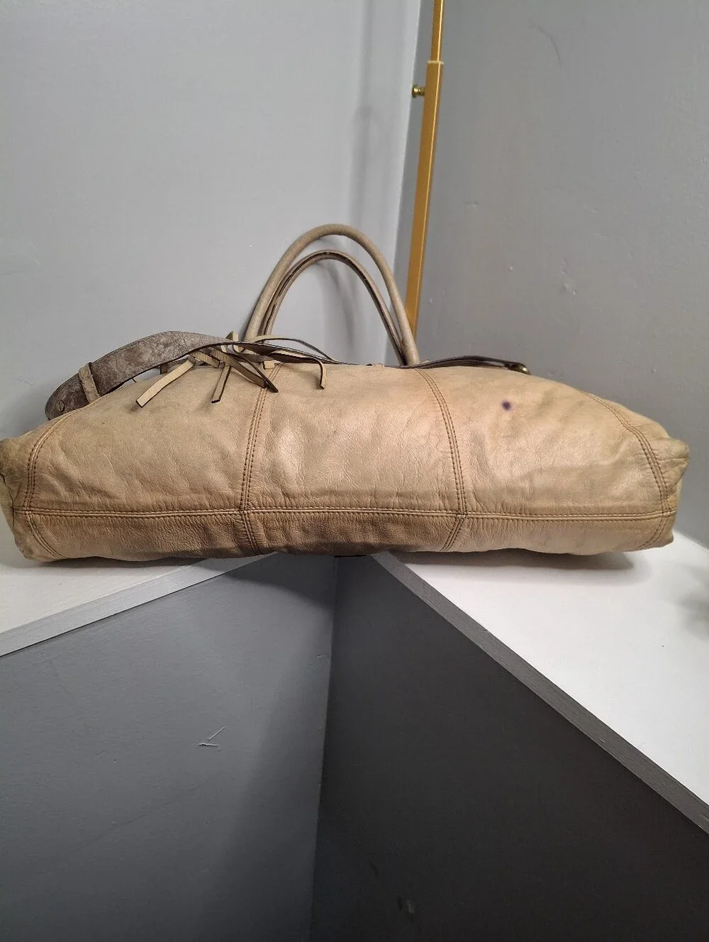 GUESS Collection Vintage Y2K Large Tan Satchel Shoulder Bag Tassel